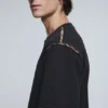 Kurzarm-T-Shirt mit Nahtdetails Kurzarm-T-Shirt mit Nahtdetails
