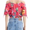 Kurze, geraffte Bluse mit Blumenmuster Kurze, geraffte Bluse mit Blumenmuster