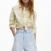 Kurze Jeans-Trucker-Jacke Kurze Jeans-Trucker-Jacke