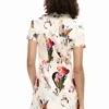 Kurzes Collage-Kleid
