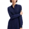 Kurzes, strukturiertes Hemdkleid Kurzes, strukturiertes Hemdkleid