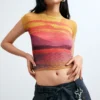 Kurzärmelige Bluse mit hohem Kragen