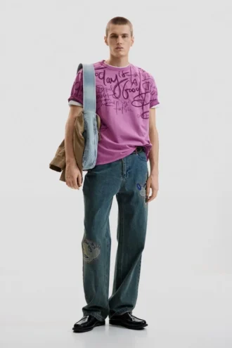 Kurzärmeliges T-Shirt mit Schriftzug