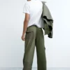 Lange Hose im Military-Stil