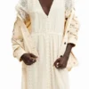 Langes besticktes Kleid Langes besticktes Kleid
