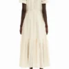 Langes besticktes Kleid Langes besticktes Kleid
