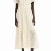 Langes besticktes Kleid Langes besticktes Kleid