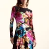 Langärmliges Kleid M. C. Lacroix Langärmliges Kleid M. C. Lacroix