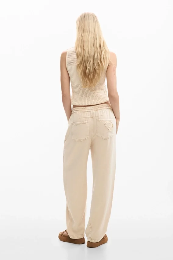 Leichte Jeans mit Used-Look Leichte Jeans mit Used-Look