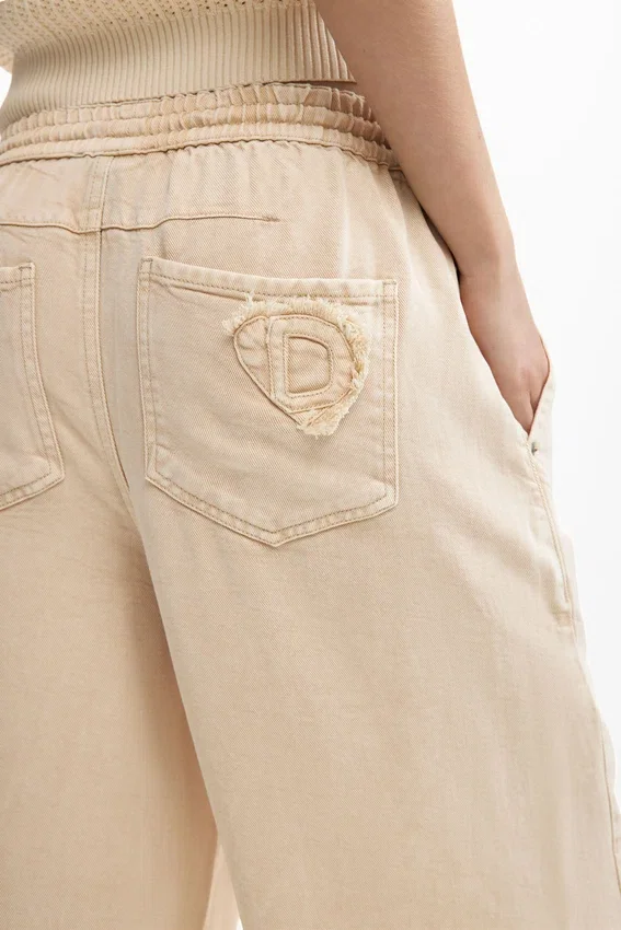 Leichte Jeans mit Used-Look Leichte Jeans mit Used-Look