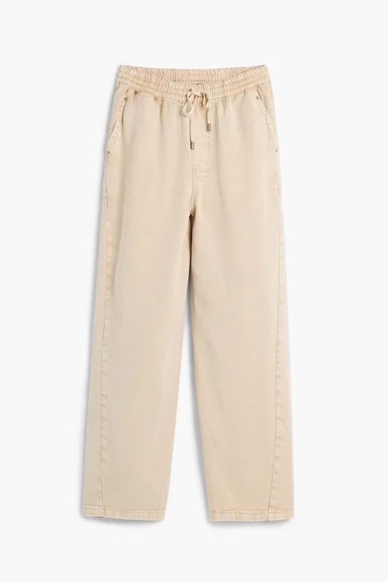 Leichte Jeans mit Used-Look Leichte Jeans mit Used-Look