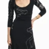 Midi-Kleid mit Blumenmuster Midi-Kleid mit Blumenmuster