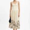 Midi-Kleid mit Blumenmuster und ausgestelltem Schnitt