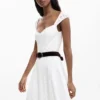 Midi-Kleid mit Stickerei Midi-Kleid mit Stickerei