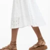 Midi-Kleid mit Stickerei Midi-Kleid mit Stickerei