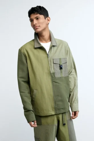 militrjacke mit taschen 1 330x495 - Milit&auml;rjacke mit Taschen