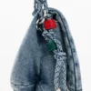 Mittlere Denim-Tasche mit Anhängern Mittlere Denim-Tasche mit Anhängern