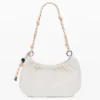 Mittlere ovale Tasche mit Anhängern Mittlere ovale Tasche mit Anhängern
