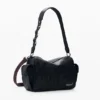 Mittlere Tasche mit bestickten Anhängern Mittlere Tasche mit bestickten Anhängern