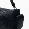 Mittlere Tasche mit bestickten Anhängern Mittlere Tasche mit bestickten Anhängern