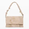 Mittlere Tasche mit bestickter Klappe Mittlere Tasche mit bestickter Klappe