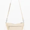 Mittlere Tasche mit Nieten und Fransen