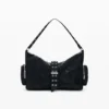Mittlere Tasche mit Perforation