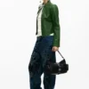 Mittlere Tasche mit Perforation