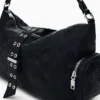 Mittlere Tasche mit Perforation