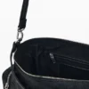 Mittlere Tasche mit Perforation