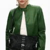 Mittlere Tasche mit Perforation