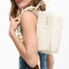 Mittlere Tasche mit Prägung