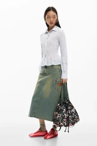 Mittlerer geflochtener Rucksack mit Blumen