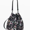 Mittlerer geflochtener Rucksack mit Blumen