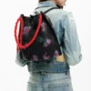 Mittlerer Rucksack mit Blumenstruktur Mittlerer Rucksack mit Blumenstruktur