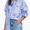 Oversized-Hemd im Arty-Stil Oversized-Hemd im Arty-Stil
