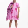 Plissiertes Blumenkleid