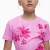 Plissiertes Blumenkleid