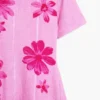 Plissiertes Blumenkleid