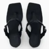Sandalen mit Absatz in Lederoptik