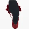 Sandalen mit Blumenapplikationen