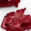 Sandalen mit Blumenapplikationen