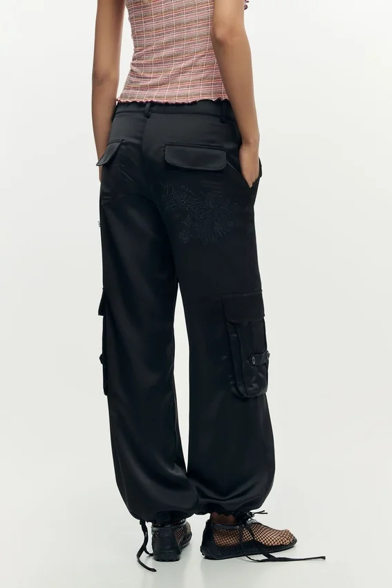 Satin-Cargo-Hose Satin-Cargo-Hose