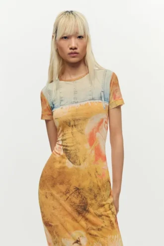 Schmal geschnittenes Hybrid-Kleid