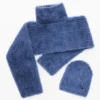 Set aus kurz geschnittenem Pullover und Mütze Set aus kurz geschnittenem Pullover und Mütze