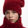 Set aus kurz geschnittenem Pullover und Mütze Set aus kurz geschnittenem Pullover und Mütze