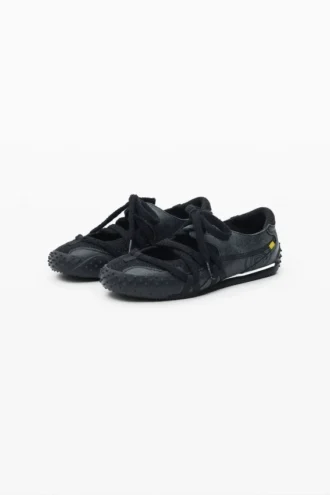 Sneaker aus Leder mit Schnürung