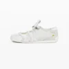 Sneaker aus naturbelassenem Stoff