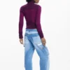 Strickjacke mit hohem Kragen Strickjacke mit hohem Kragen