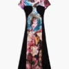 Strickkleid mit Blumenmuster von M. C. Lacroix Strickkleid mit Blumenmuster von M. C. Lacroix
